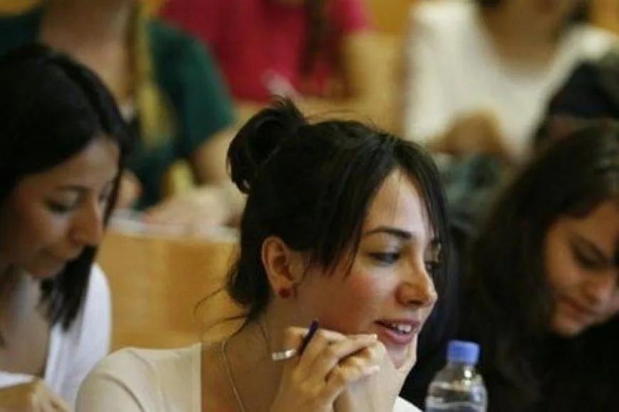 15 Üniversitenin Öğrencilerine 600 TL Burs Verilecek